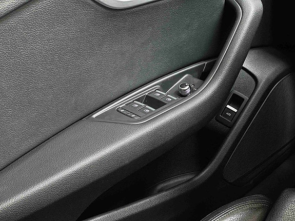 Audi A4 13 of 30