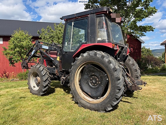 Case International 685 XL traktor med Trima 1420 frontlaster 3 of 5