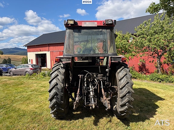 Case International 685 XL traktor med Trima 1420 frontlaster 5 of 5