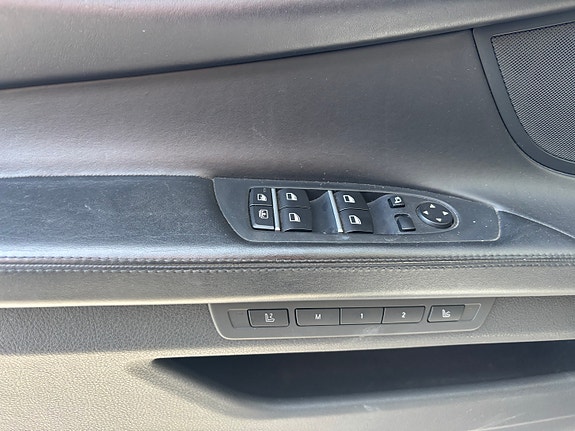 BMW 750Li 12 of 15