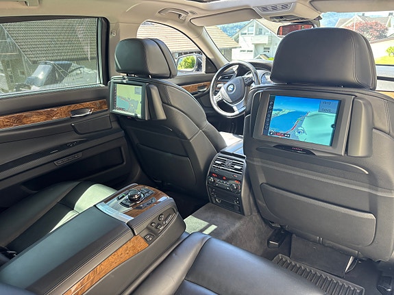BMW 750Li 6 of 15