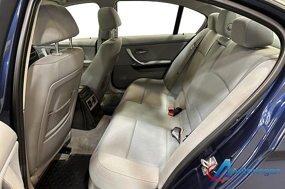 BMW 318i 10 of 12