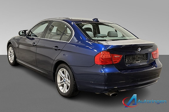 BMW 318i 3 of 12