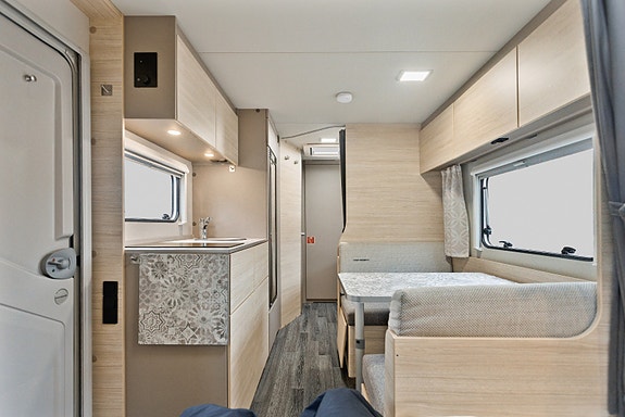 Weinsberg CaraCito 500 | Uten gassystem | Ac | Køyeseng | Lufttel 4 of 22