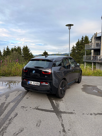 BMW i3 4 of 14