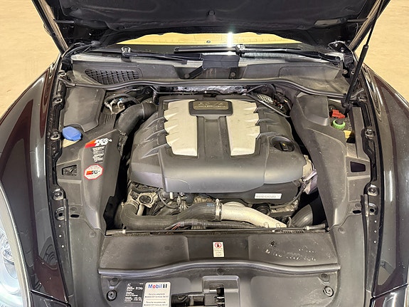 Porsche Cayenne 22 of 30