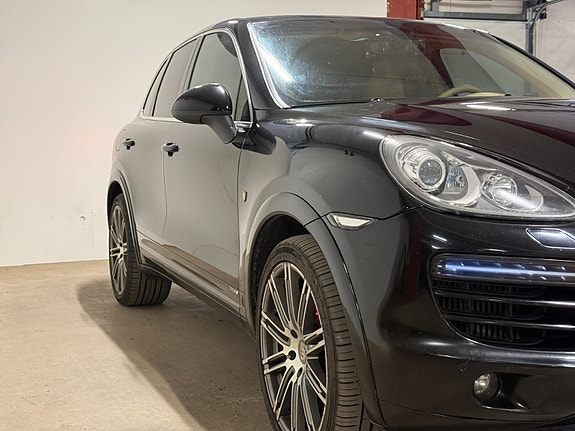 Porsche Cayenne 6 of 30