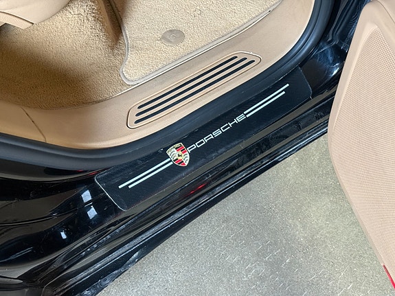 Porsche Cayenne 29 of 30
