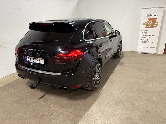Porsche Cayenne 10 of 30