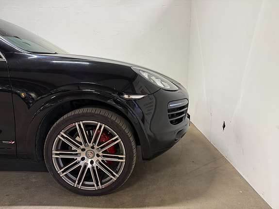 Porsche Cayenne 17 of 30