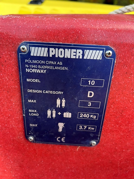 Pioner 10 2 of 4