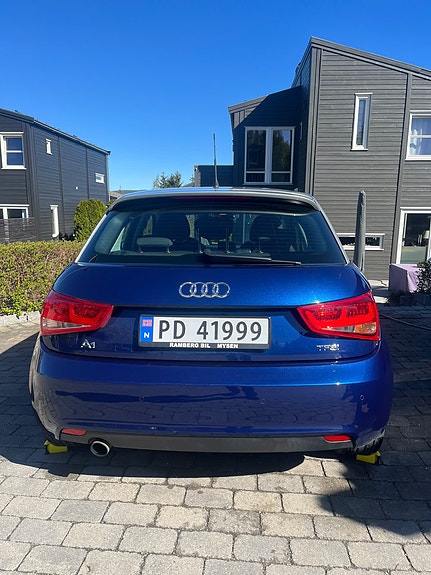 Audi A1 2 of 11