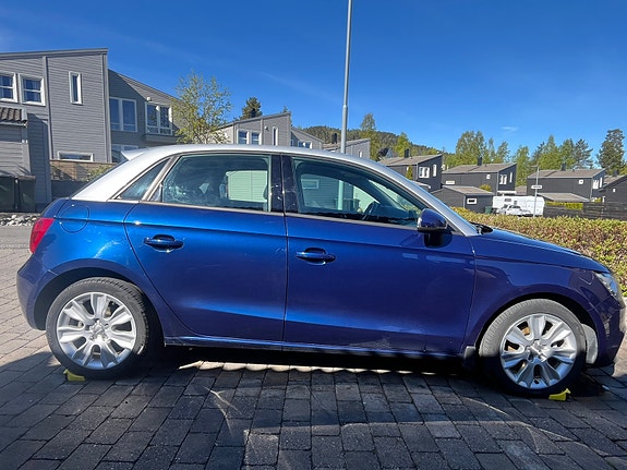 Audi A1 3 of 11