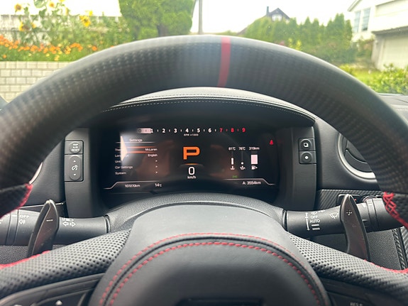 Nissan GT-R 19 of 20