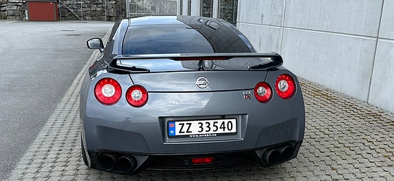 Nissan GT-R 4 of 20