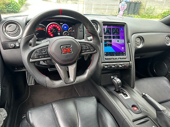 Nissan GT-R 11 of 20