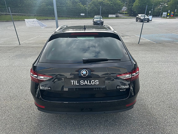 Skoda Superb 5 of 15