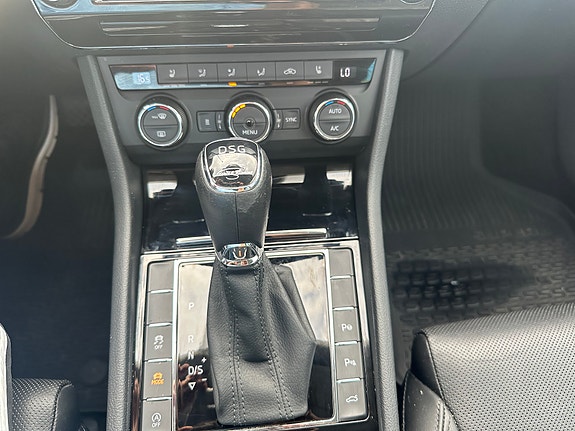 Skoda Superb 14 of 15