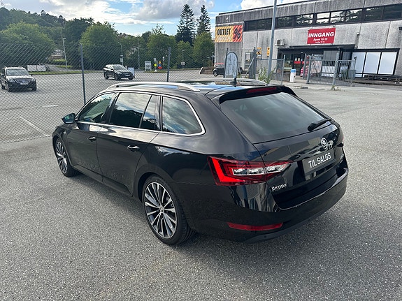 Skoda Superb 6 of 15