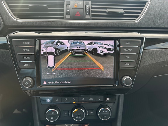 Skoda Superb 13 of 15