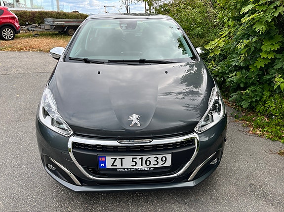 Peugeot 208 2 of 16