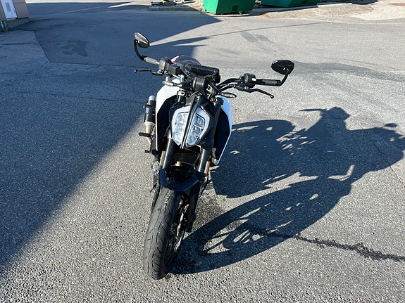 KTM 390 Duke 3 of 10