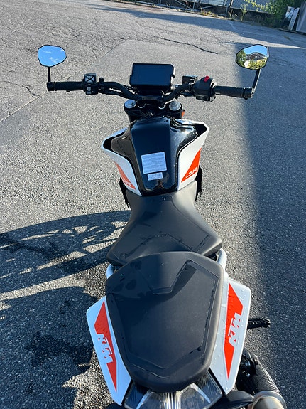 KTM 390 Duke 8 of 10