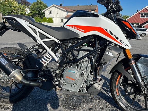KTM 390 Duke 9 of 10