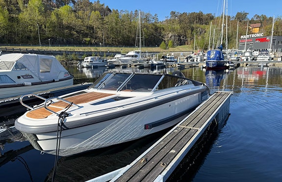 Ibiza 680T med «den nye» 4 sylindret modellen Suzuki 200Hk 2 of 5