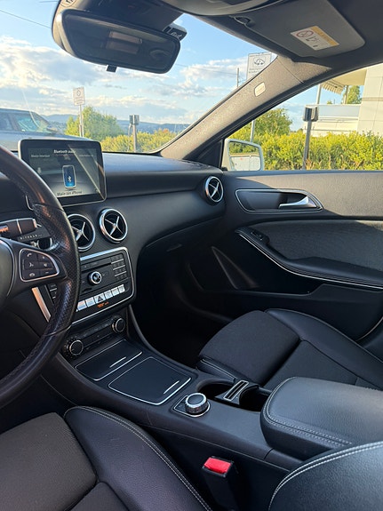 Mercedes-Benz A180 8 of 10