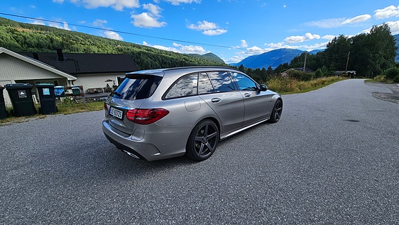 Mercedes-Benz C300 de 3 of 5