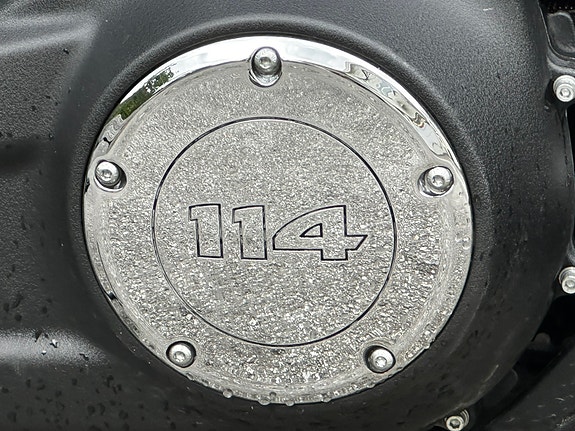 Harley-Davidson FXFBS Fat Bob 114 18 of 24