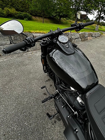 Harley-Davidson FXFBS Fat Bob 114 2 of 24