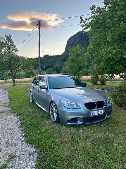 BMW 525d 2 of 22