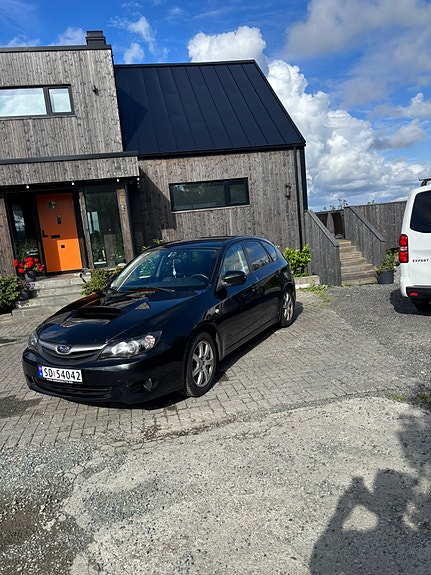 Subaru Impreza 2 of 19