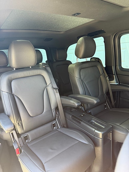 Mercedes-Benz V300 d 6 of 13