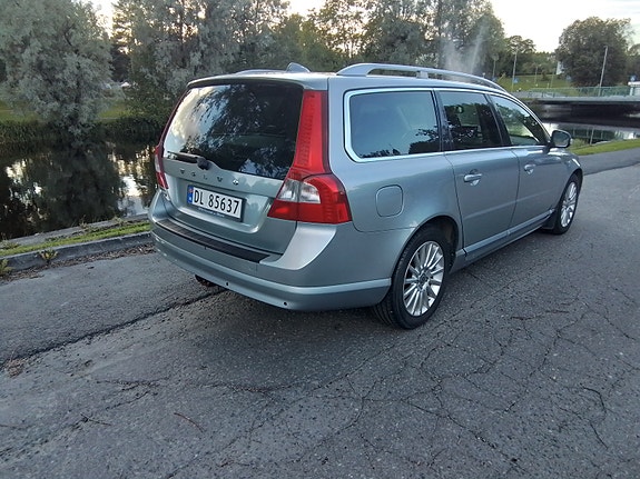 Volvo V70 5 of 5