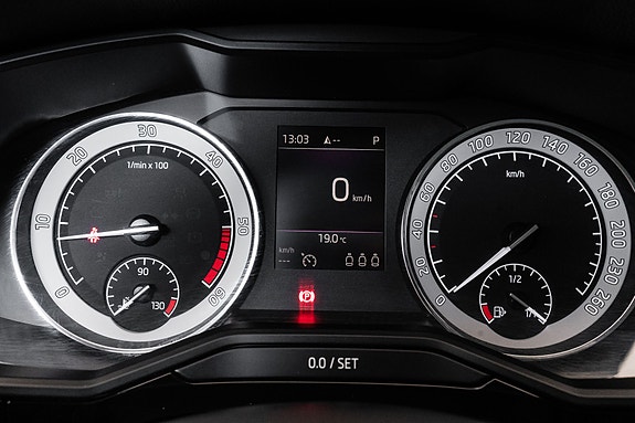 Skoda Superb 16 of 28