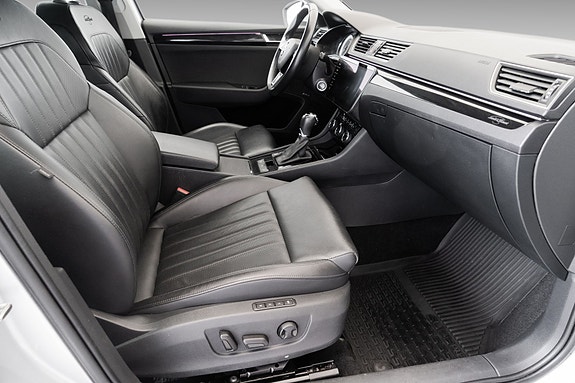 Skoda Superb 21 of 28