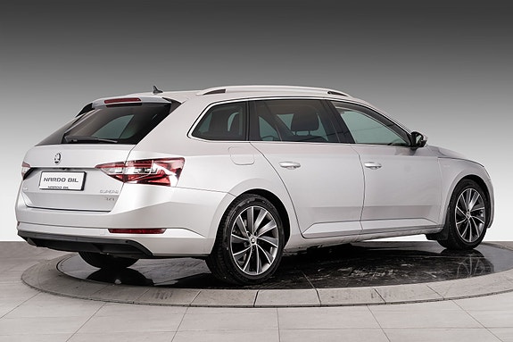 Skoda Superb 8 of 28
