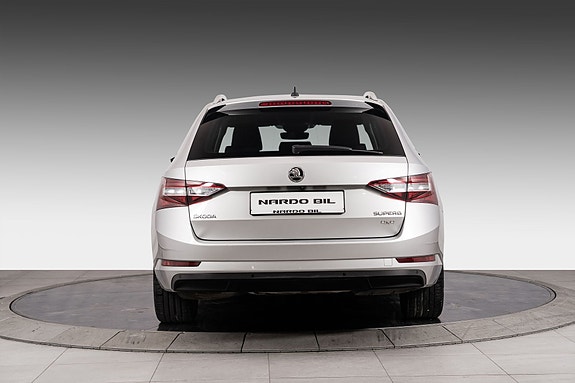 Skoda Superb 7 of 28
