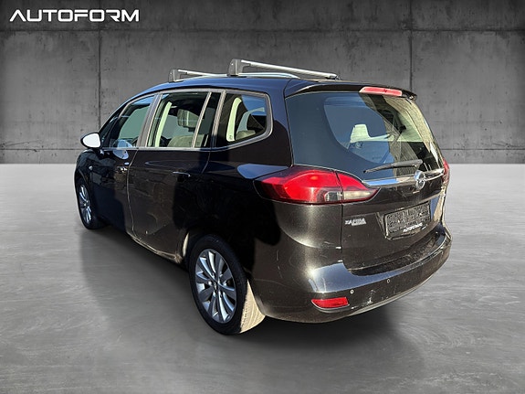 Opel Zafira Tourer 3 of 9