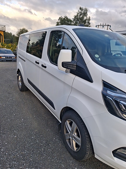 Ford Transit Custom 320L 3 of 16