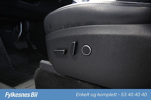 Tesla Model Y 10 of 17