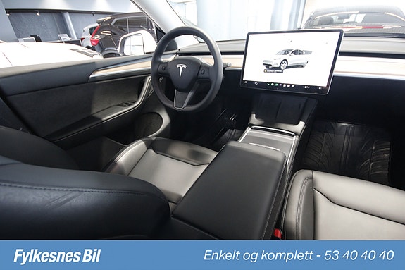 Tesla Model Y 6 of 17