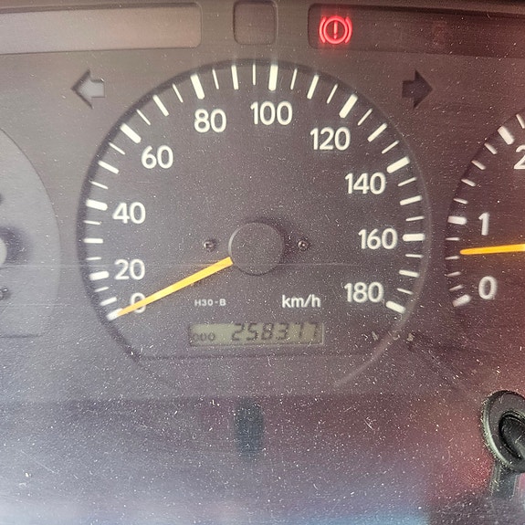 Toyota HiAce 5 of 5
