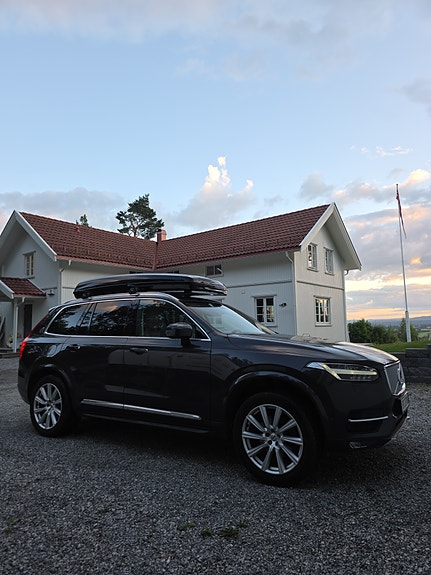 Volvo XC90 5 of 11