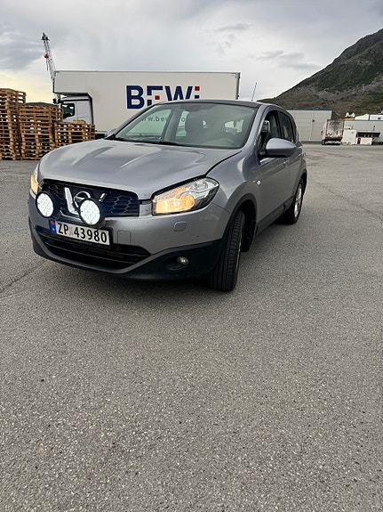 Nissan Qashqai 2 of 5