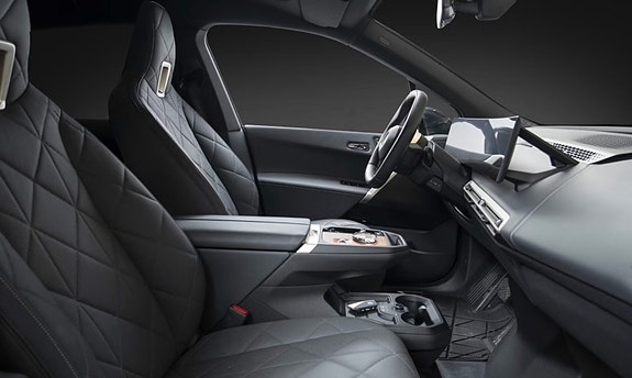 BMW iX 18 of 18