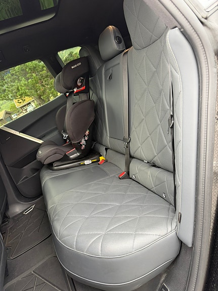 BMW iX 9 of 18